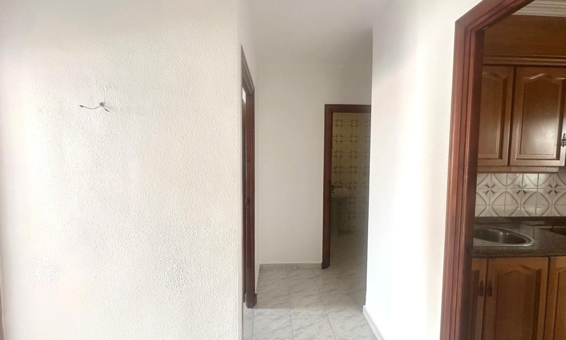 Revente - Appartement -
Torrevieja - Estacion De Autobuses