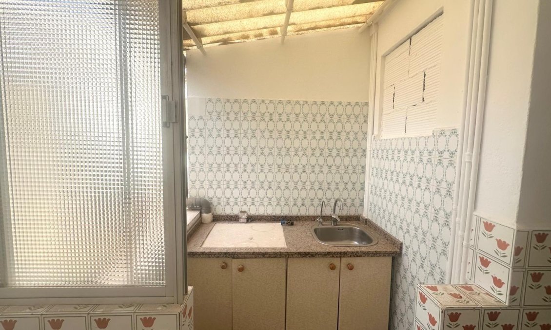 Revente - Appartement -
Torrevieja - Estacion De Autobuses