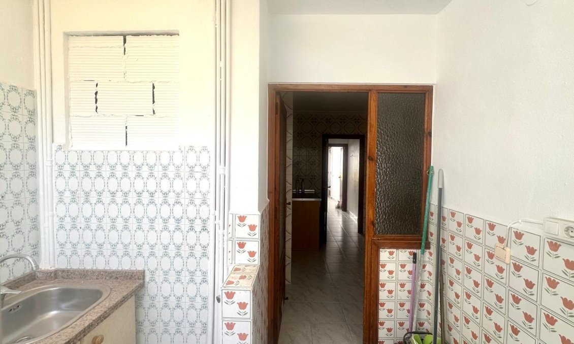 Revente - Appartement -
Torrevieja - Estacion De Autobuses