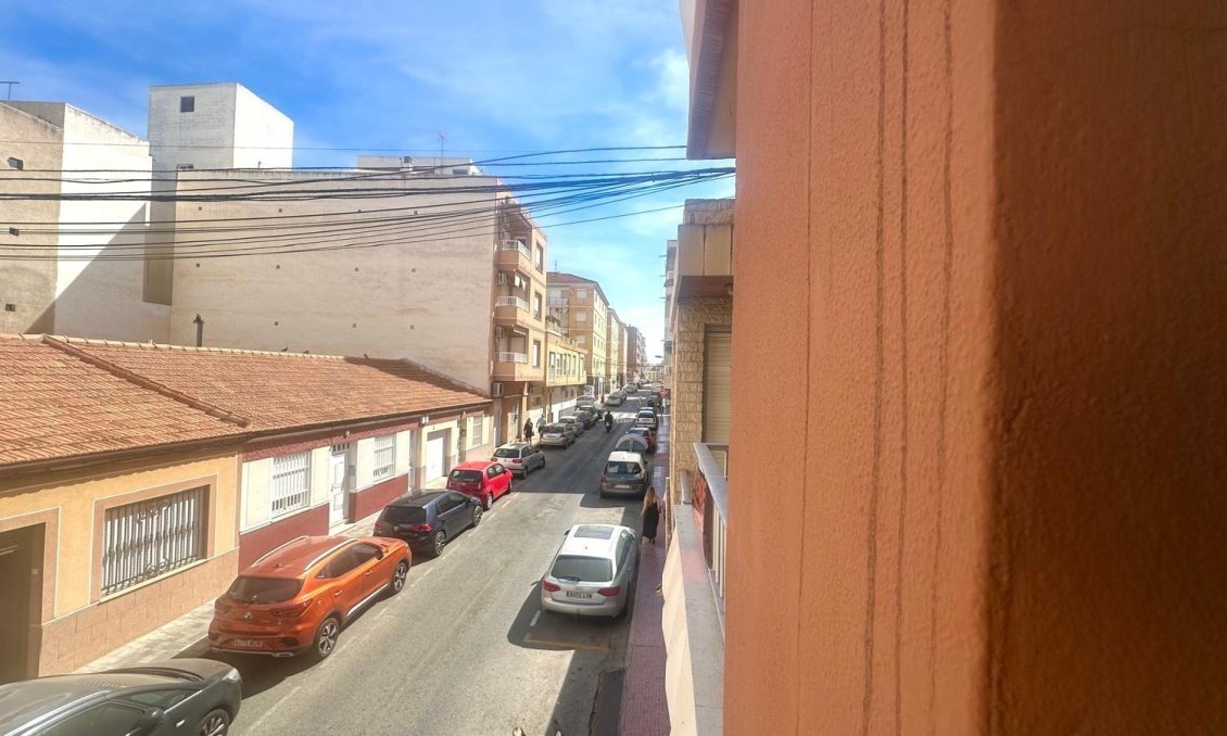 Revente - Appartement -
Torrevieja - Estacion De Autobuses