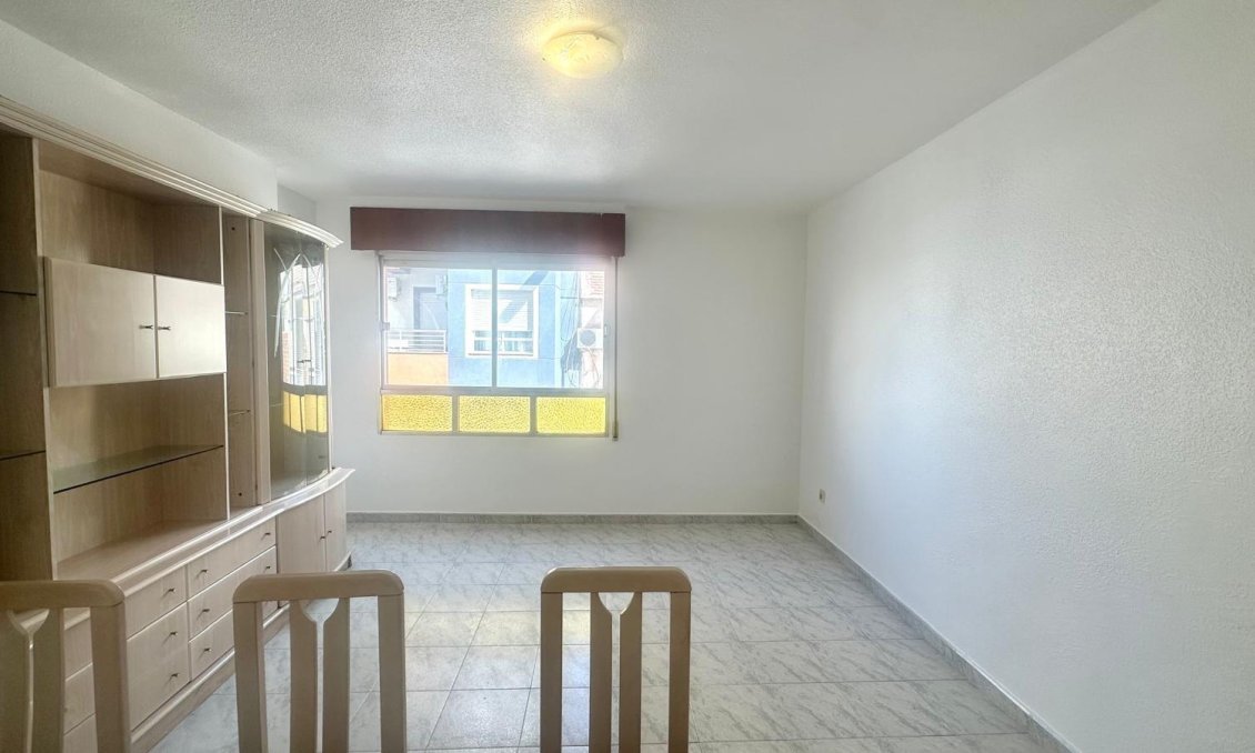 Revente - Appartement -
Torrevieja - Estacion De Autobuses