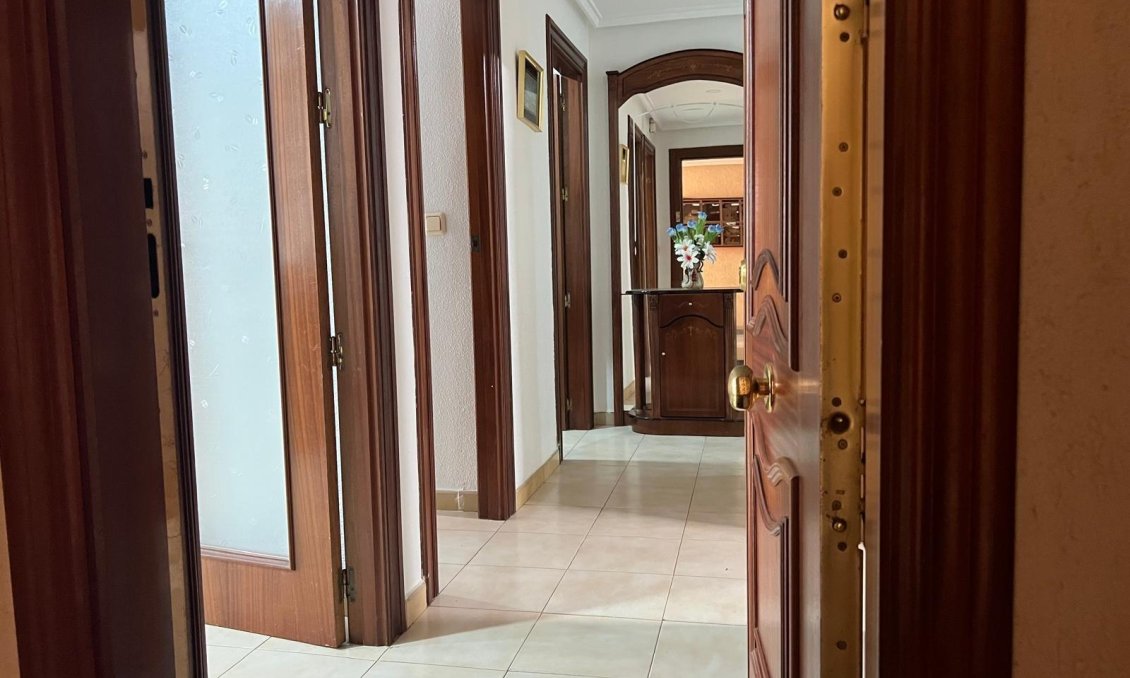 Használt Ingatlanok - Apartman -
Torrevieja - Playa del Cura