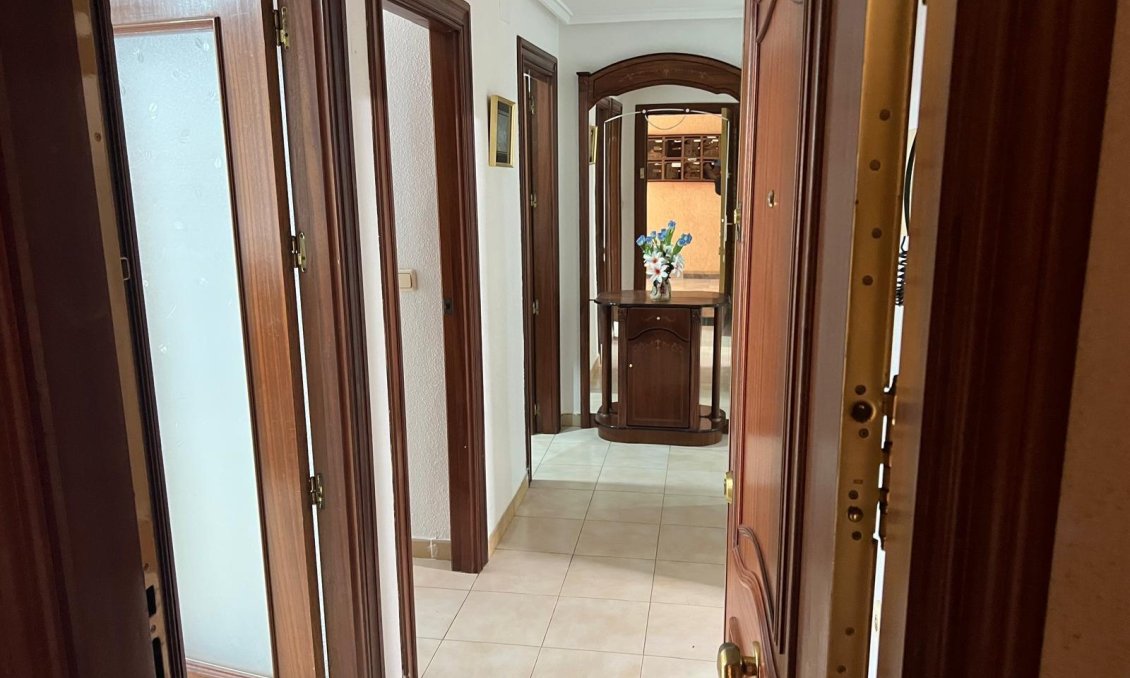 Használt Ingatlanok - Apartman -
Torrevieja - Playa del Cura