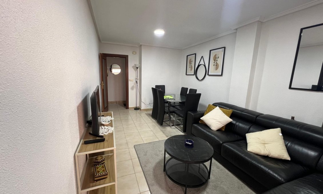 Használt Ingatlanok - Apartman -
Torrevieja - Playa del Cura