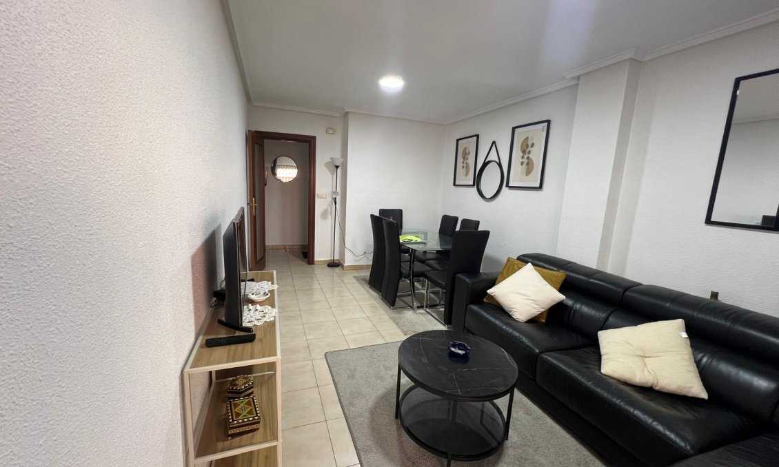 Használt Ingatlanok - Apartman -
Torrevieja - Playa del Cura