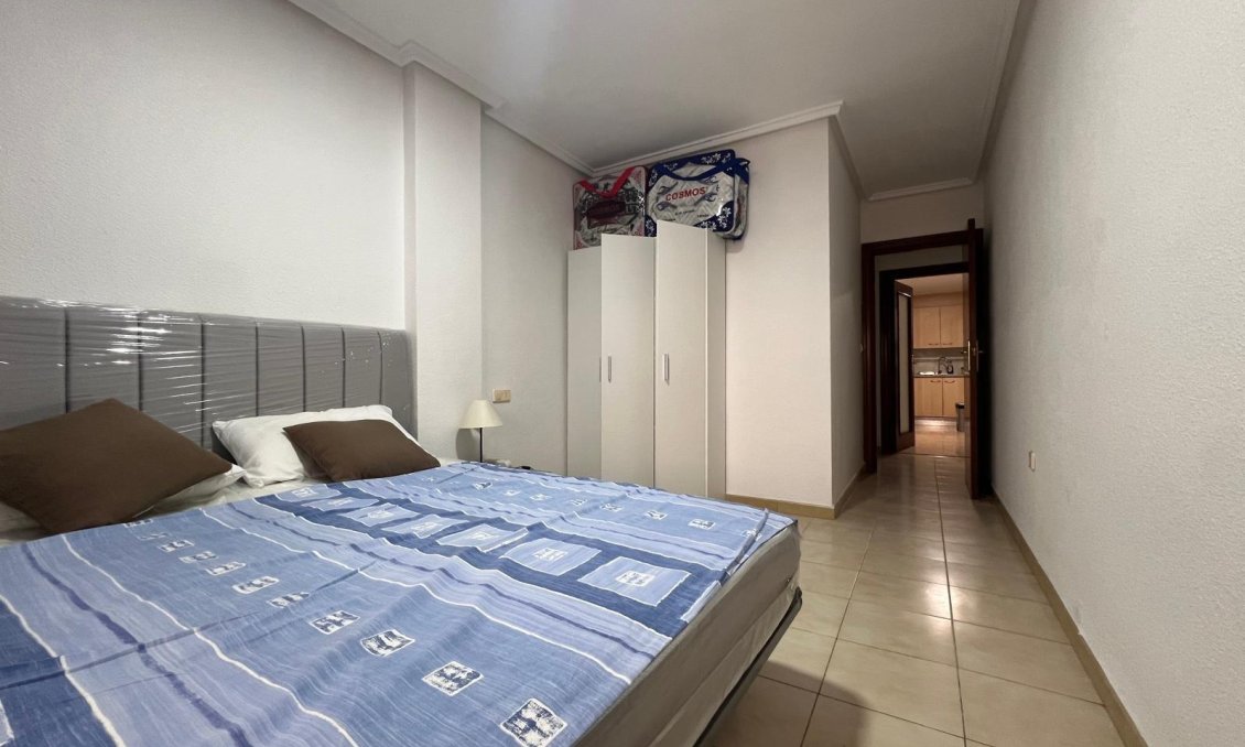 Használt Ingatlanok - Apartman -
Torrevieja - Playa del Cura