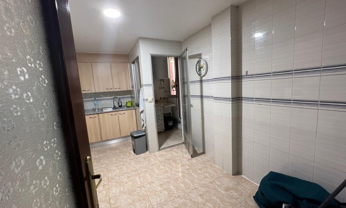 Használt Ingatlanok - Apartman -
Torrevieja - Playa del Cura