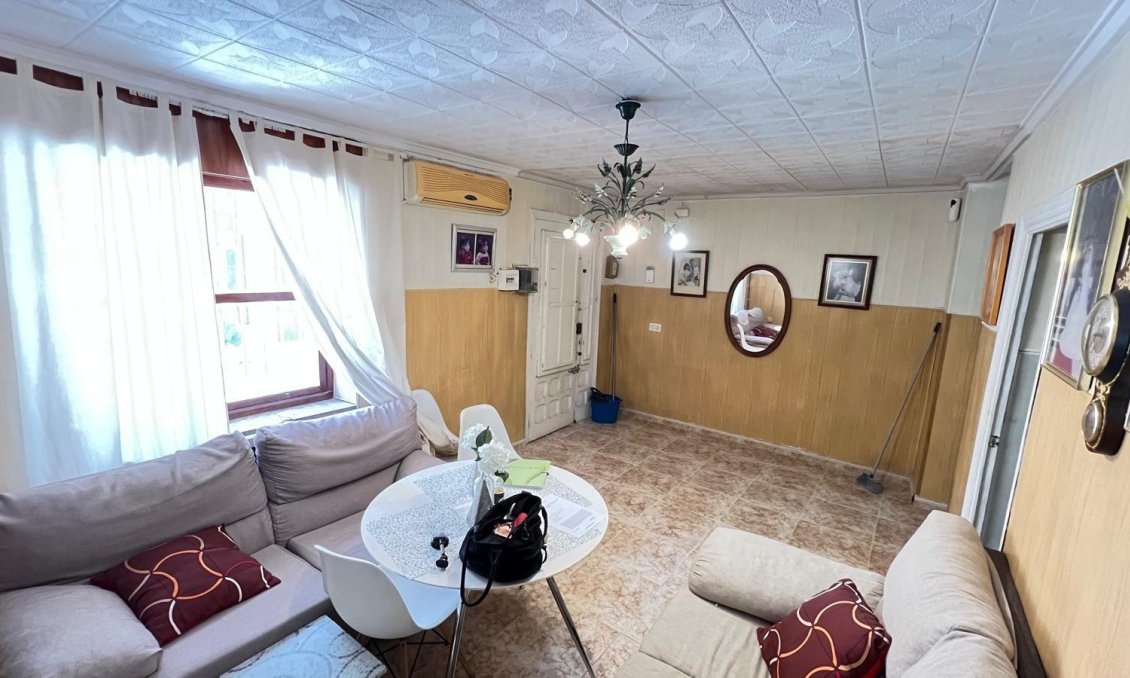 Resale - Apartment -
Torrevieja