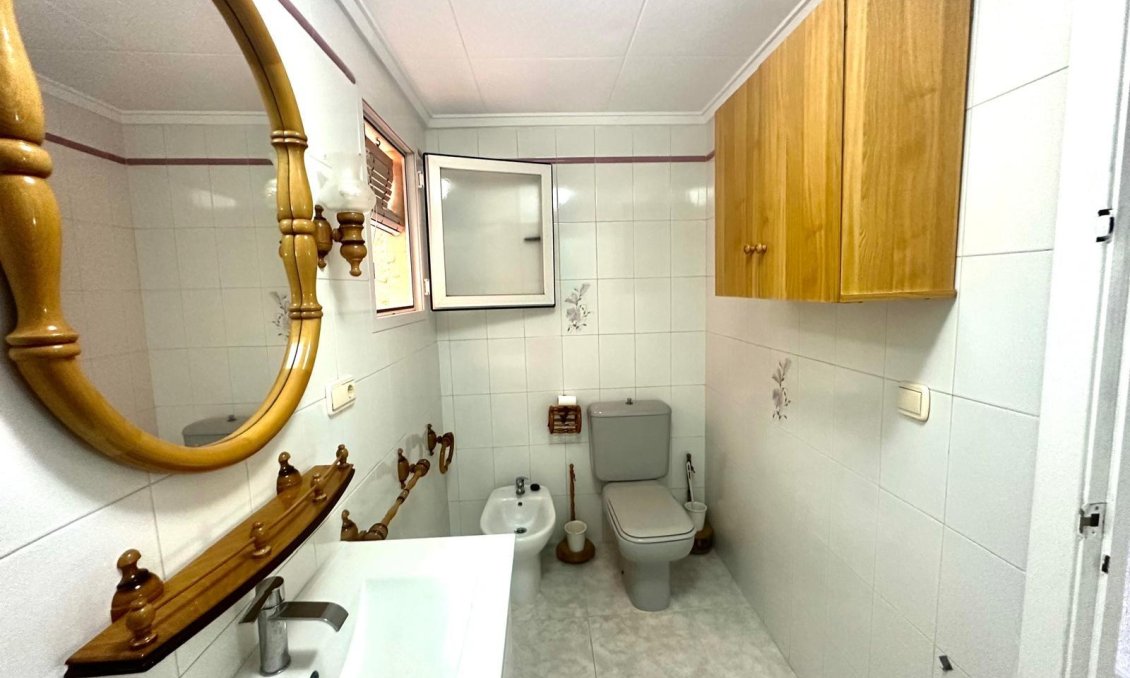 Használt Ingatlanok - Apartman -
Torrevieja - Centrum