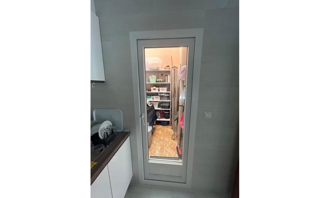 Használt Ingatlanok - Sorház -
Torrevieja - Centrum