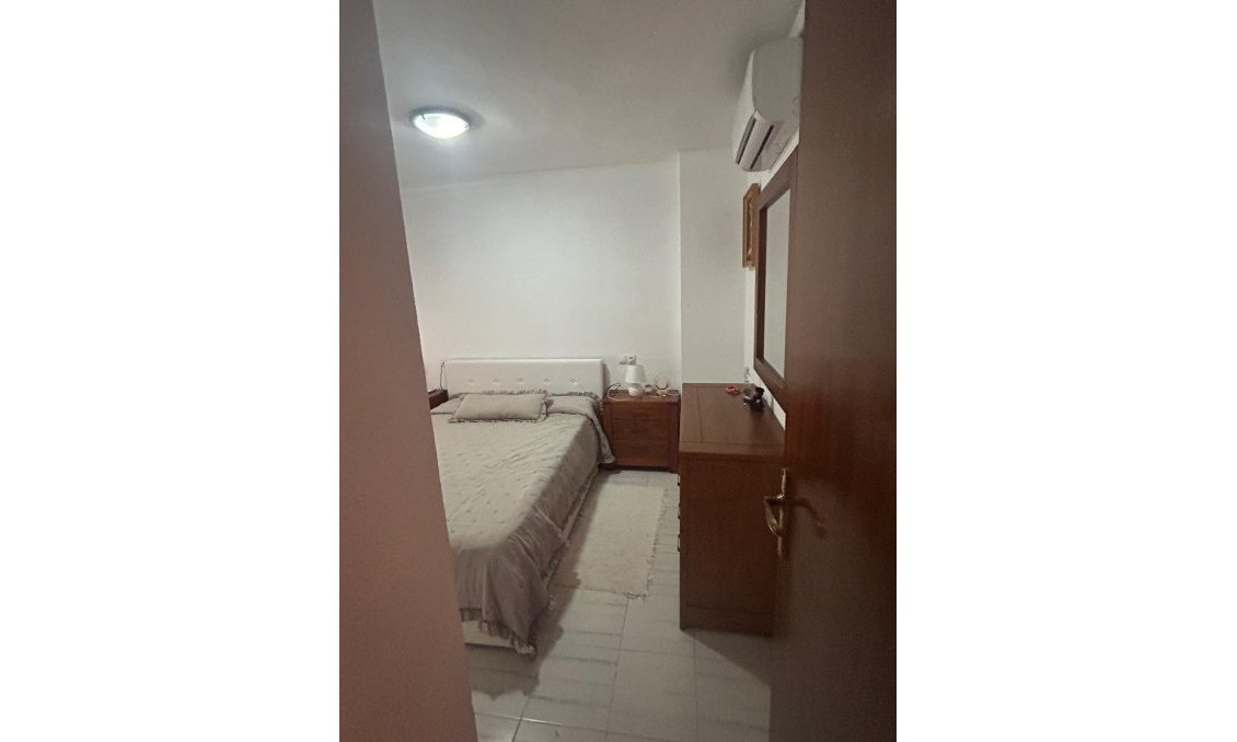 Használt Ingatlanok - Sorház -
Torrevieja - Centrum