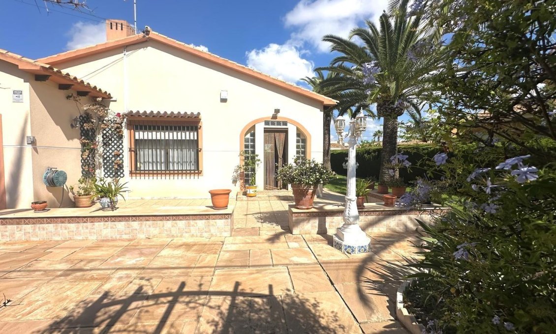 Használt Ingatlanok - Villa -
Cabo Roig - Costa Blanca