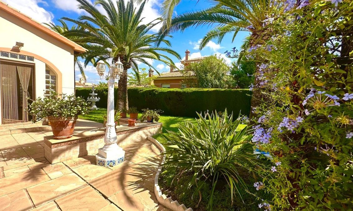 Használt Ingatlanok - Villa -
Cabo Roig - Costa Blanca