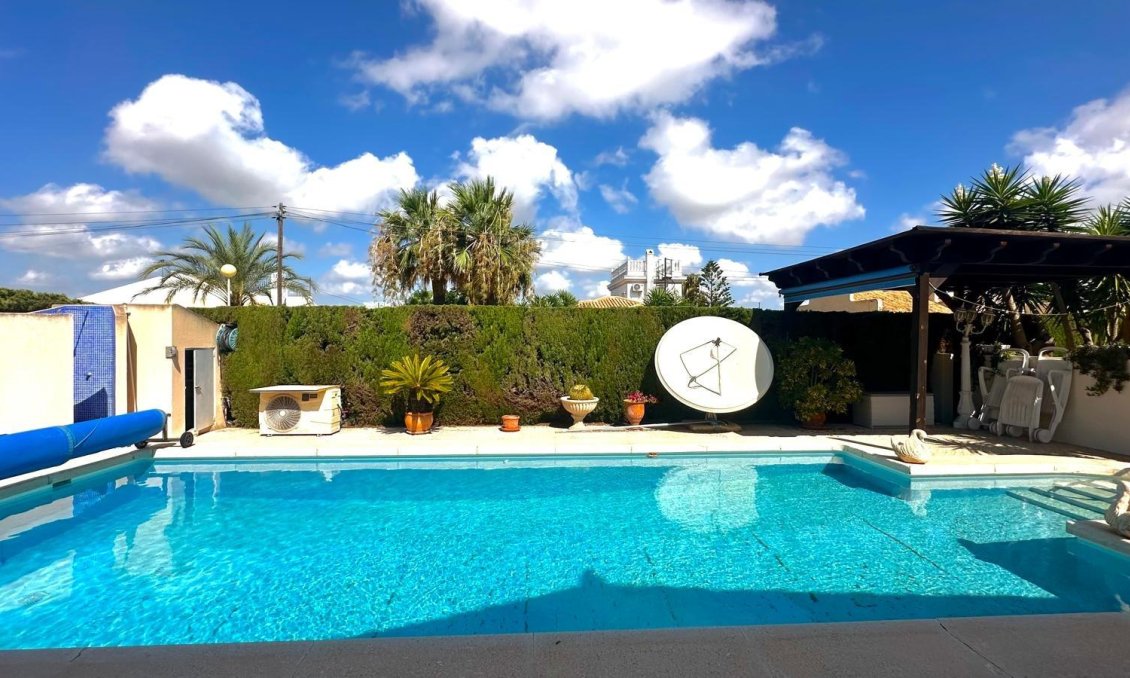 Használt Ingatlanok - Villa -
Cabo Roig - Costa Blanca