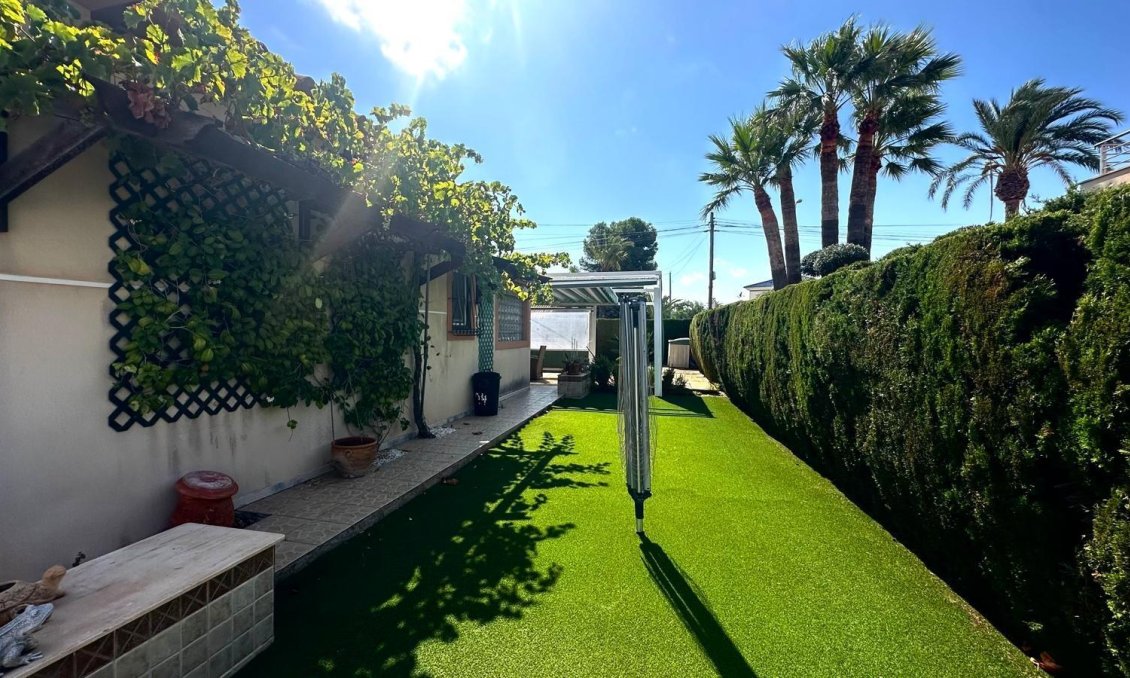 Használt Ingatlanok - Villa -
Cabo Roig - Costa Blanca