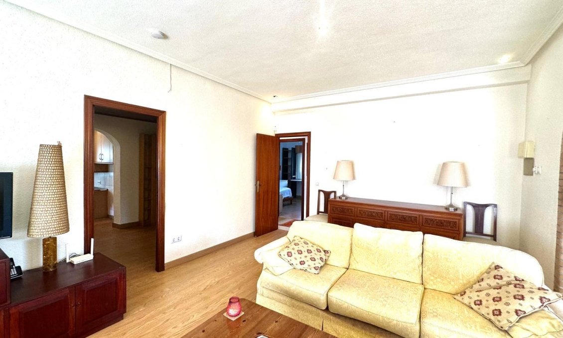 Használt Ingatlanok - Villa -
Cabo Roig - Costa Blanca