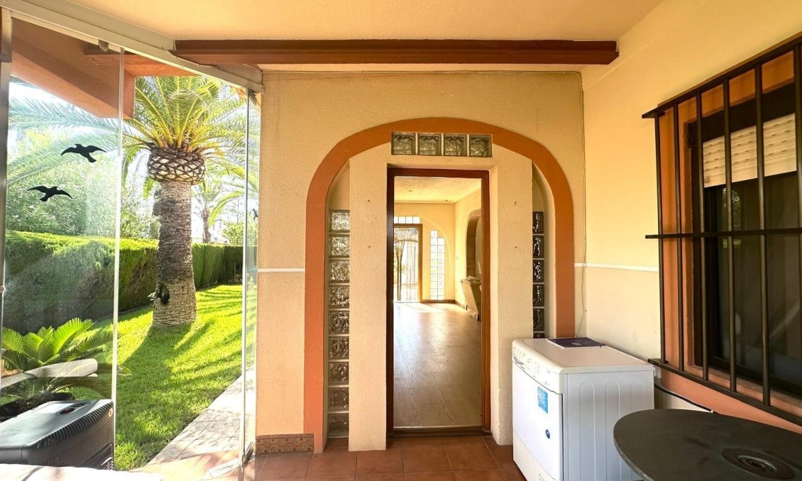 Használt Ingatlanok - Villa -
Cabo Roig - Costa Blanca