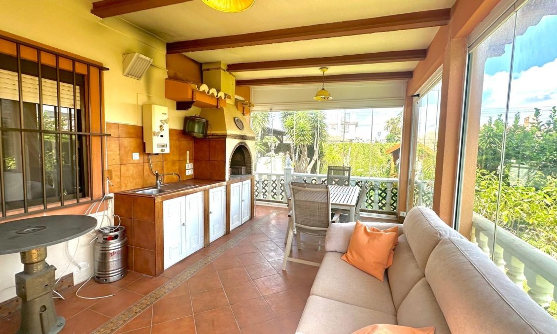 Használt Ingatlanok - Villa -
Cabo Roig - Costa Blanca