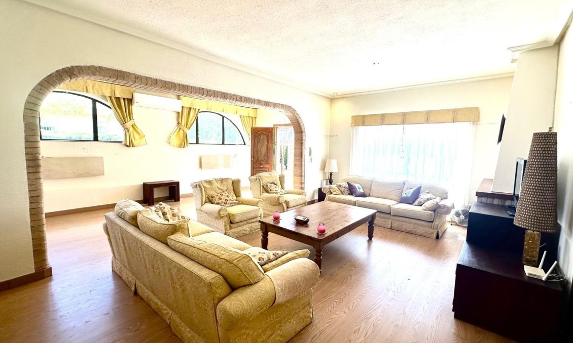 Használt Ingatlanok - Villa -
Cabo Roig - Costa Blanca