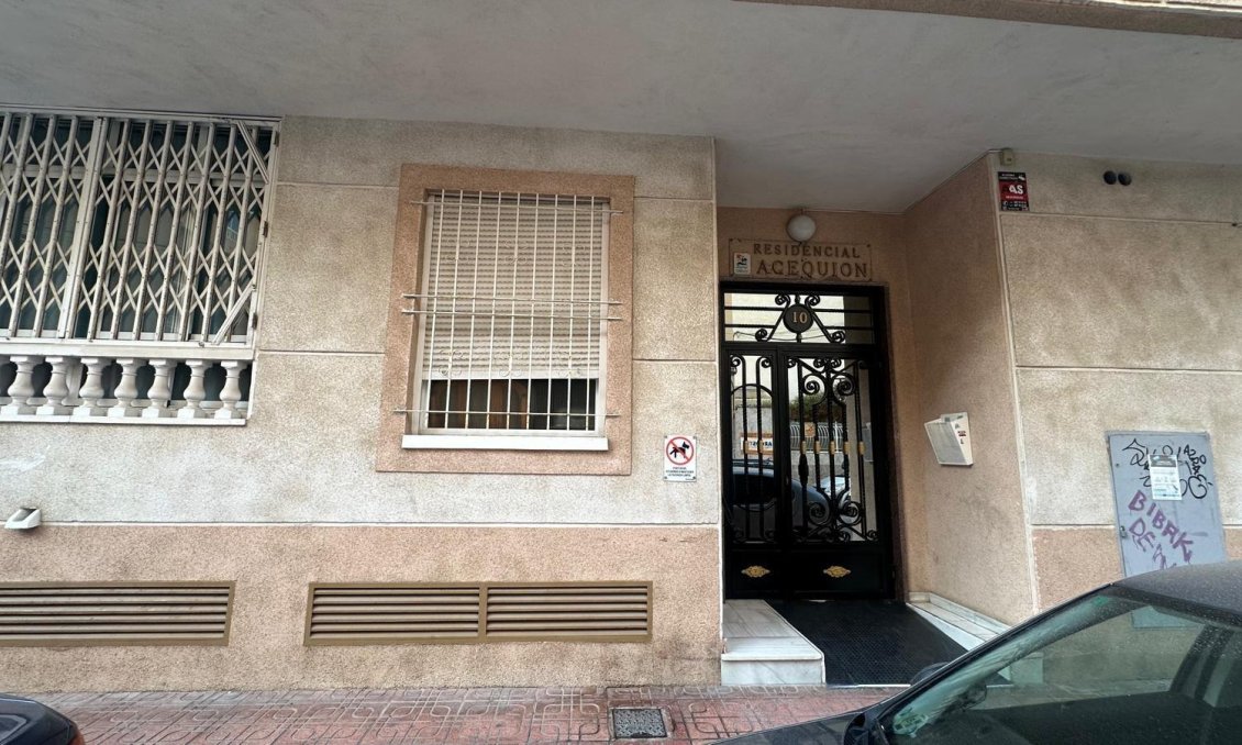 Használt Ingatlanok - Apartman -
Torrevieja - Acequion