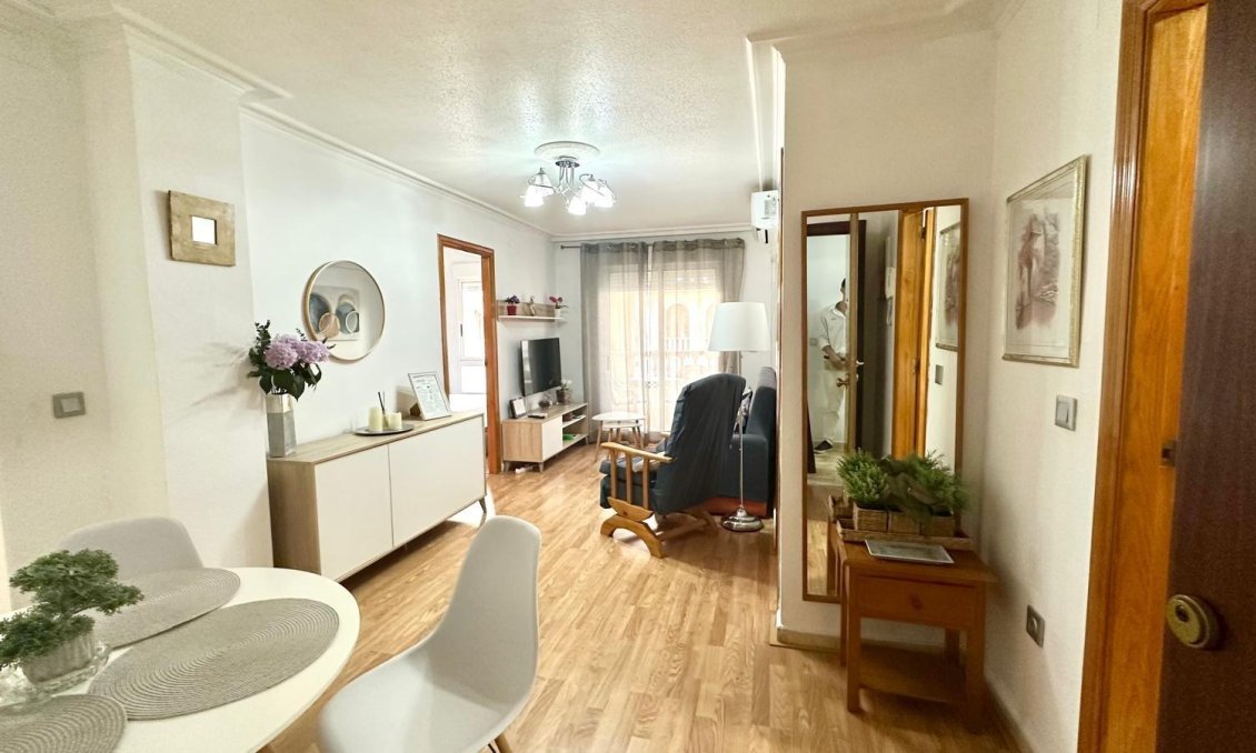 Használt Ingatlanok - Apartman -
Torrevieja - Acequion