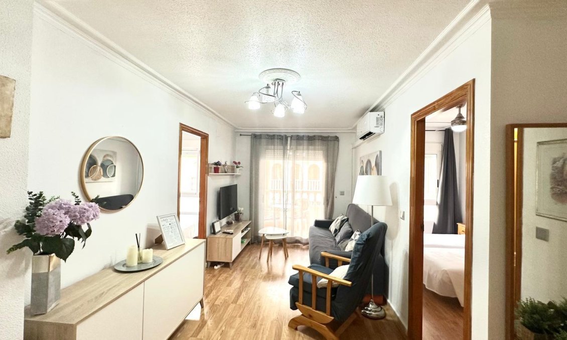 Használt Ingatlanok - Apartman -
Torrevieja - Acequion