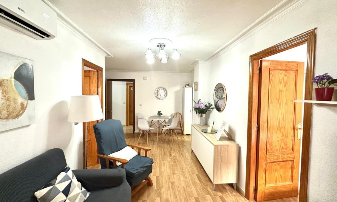 Használt Ingatlanok - Apartman -
Torrevieja - Acequion