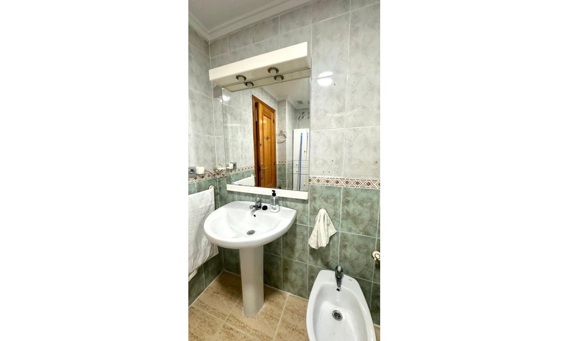 Használt Ingatlanok - Apartman -
Torrevieja - Acequion