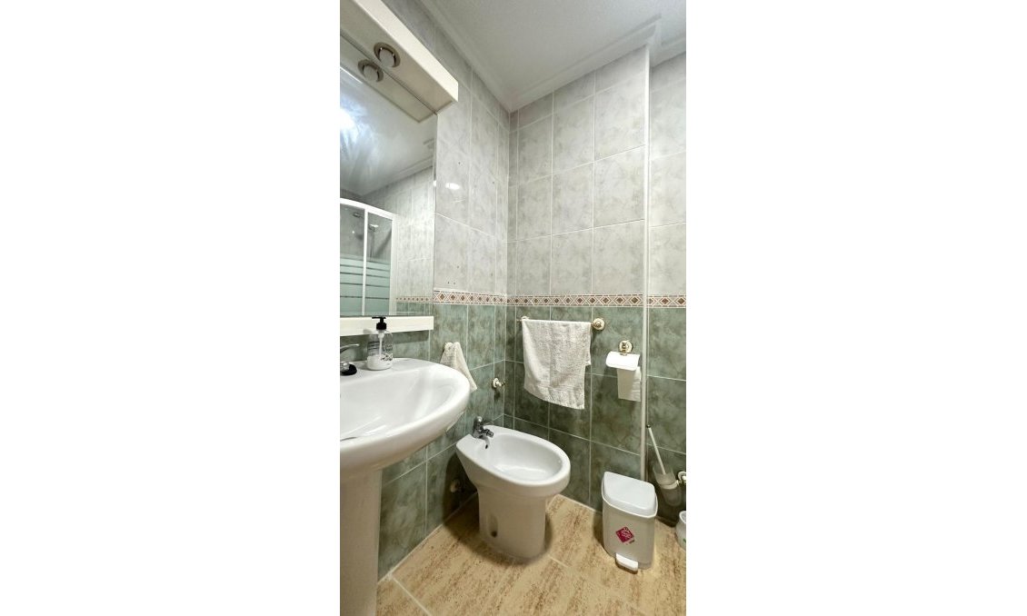 Használt Ingatlanok - Apartman -
Torrevieja - Acequion