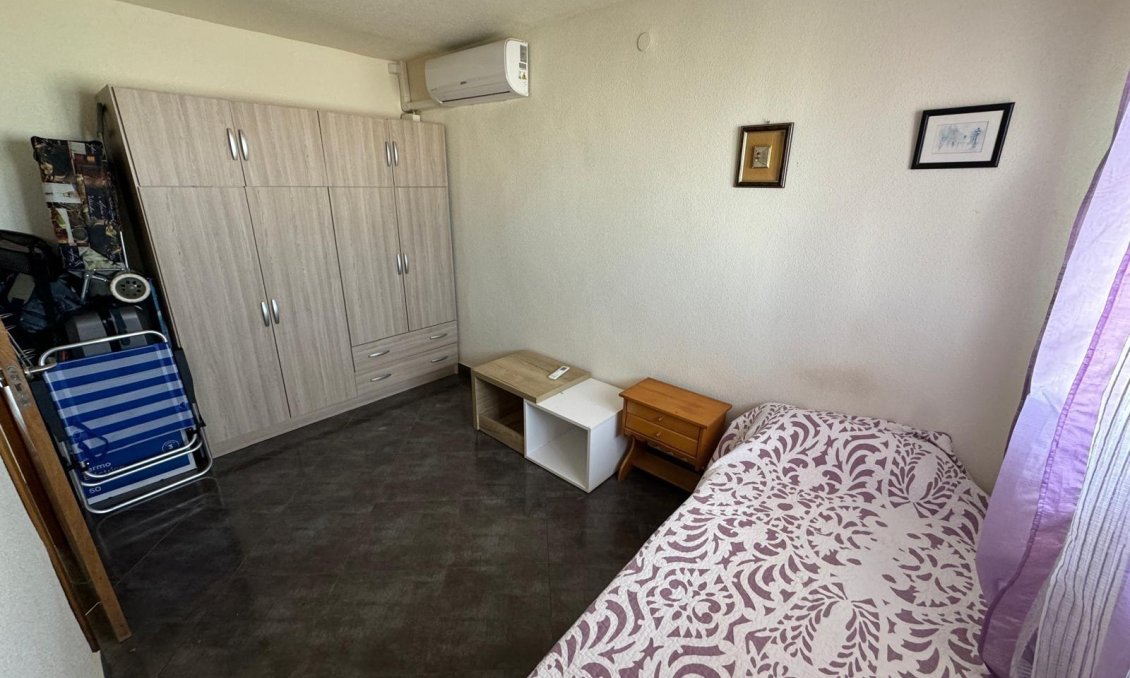 Használt Ingatlanok - Apartman -
Torrevieja - Playa del Cura