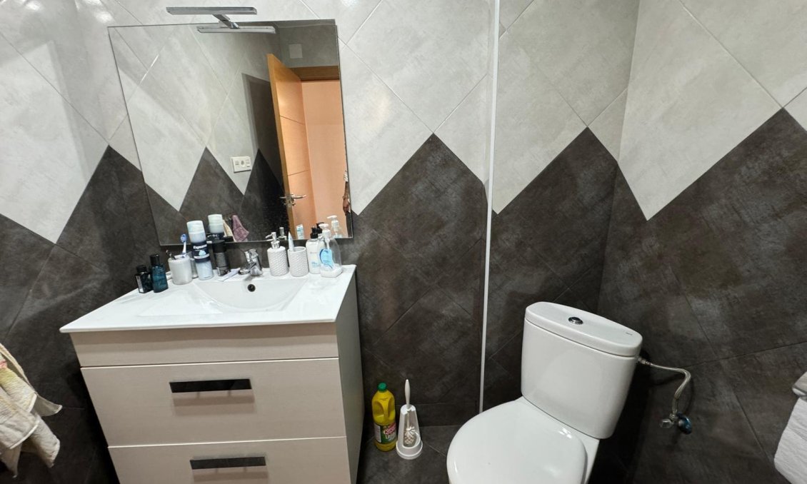 Használt Ingatlanok - Apartman -
Torrevieja - Playa del Cura