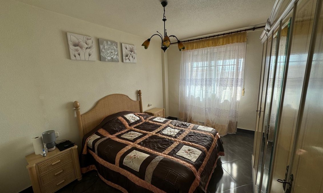 Használt Ingatlanok - Apartman -
Torrevieja - Playa del Cura