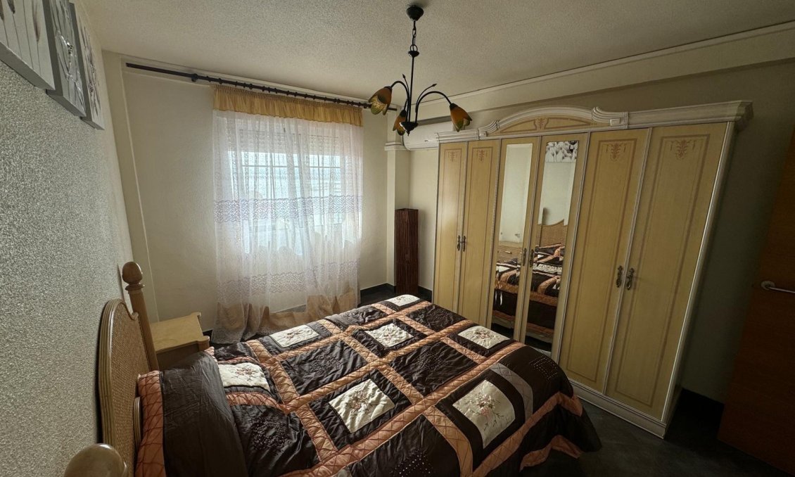 Használt Ingatlanok - Apartman -
Torrevieja - Playa del Cura