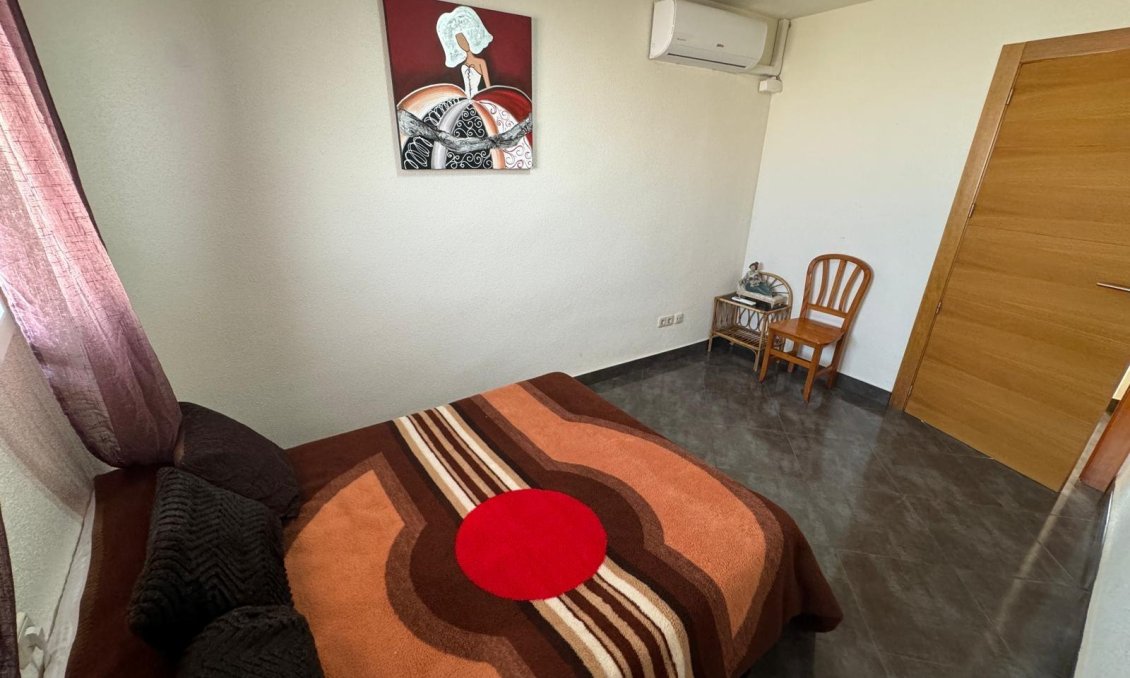 Használt Ingatlanok - Apartman -
Torrevieja - Playa del Cura