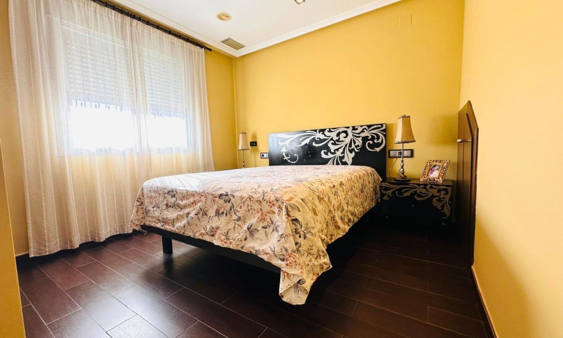 Használt Ingatlanok - Apartman -
Torrevieja - Estacion De Autobuses