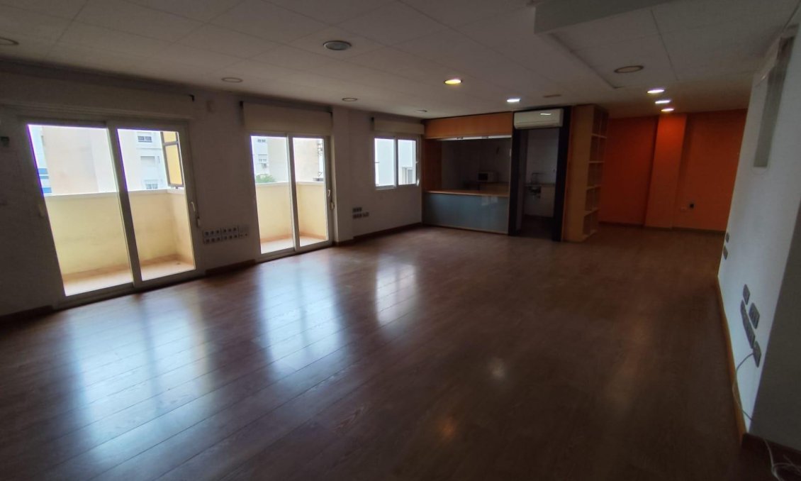 Használt Ingatlanok - Apartman -
Torrevieja - Puerto