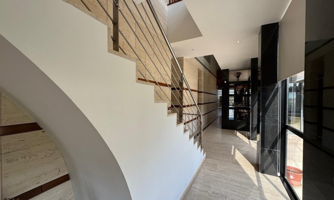 Resale - Villa -
Orihuela Costa - Altos De Campoamor