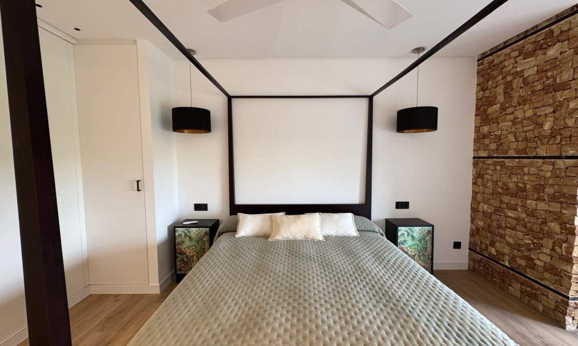 Resale - Villa -
Orihuela Costa - Altos De Campoamor