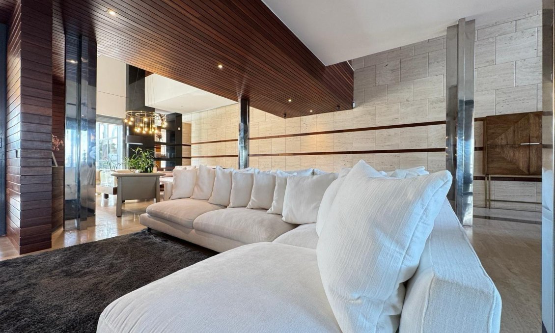 Resale - Villa -
Orihuela Costa - Altos De Campoamor