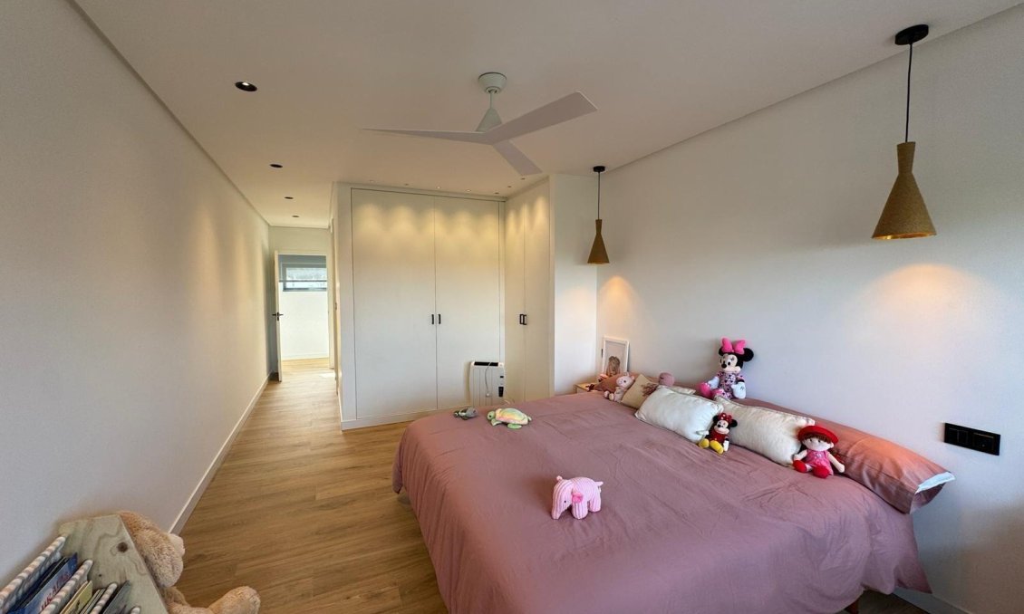 Resale - Villa -
Orihuela Costa - Altos De Campoamor