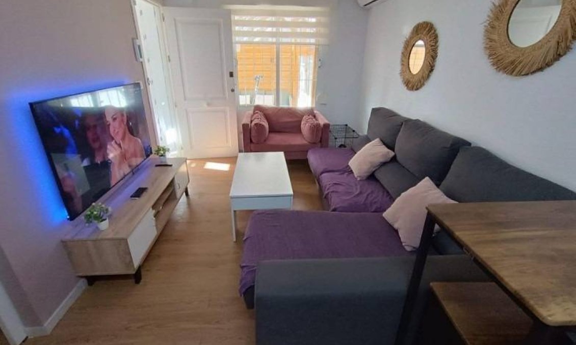 Segunda mano - Apartamento -
Torrevieja - Los Balcones