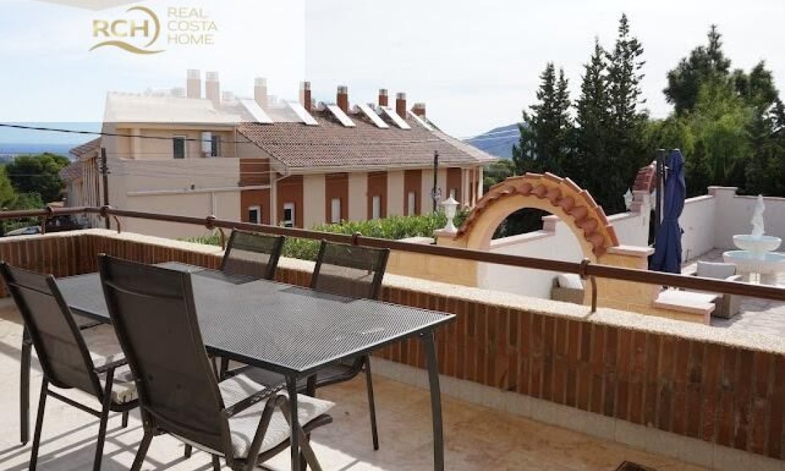 Wiederverkauf - Villa -
La Nucía - Montebello - Nou Espai