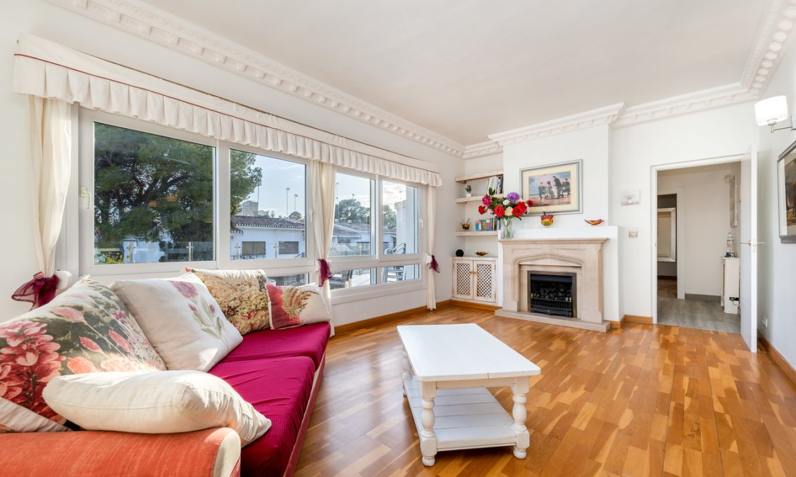 Wiederverkauf - Villa -
Dehesa de Campoamor - Costa Blanca