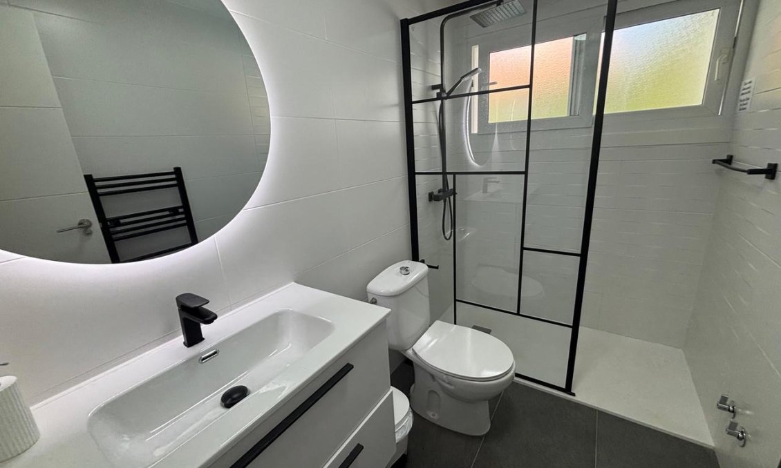 Wiederverkauf - Villa -
Dehesa de Campoamor - Costa Blanca