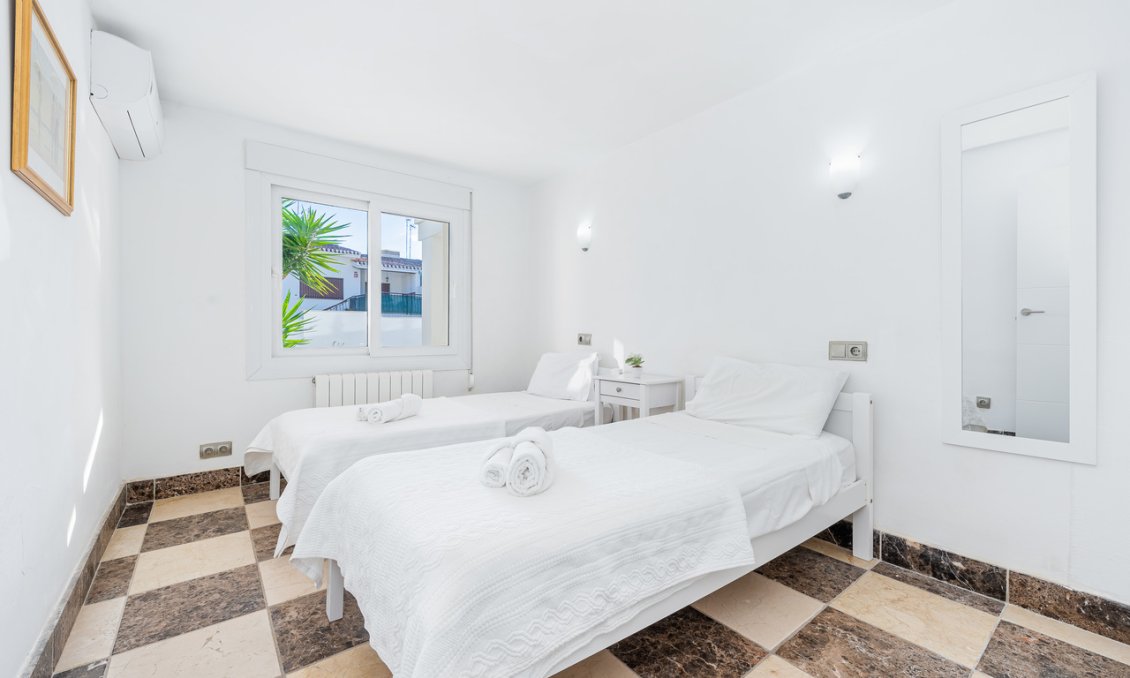 Wiederverkauf - Villa -
Dehesa de Campoamor - Costa Blanca