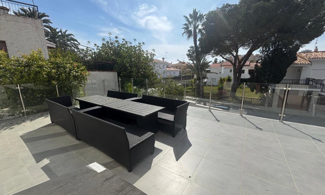 Wiederverkauf - Villa -
Dehesa de Campoamor - Costa Blanca