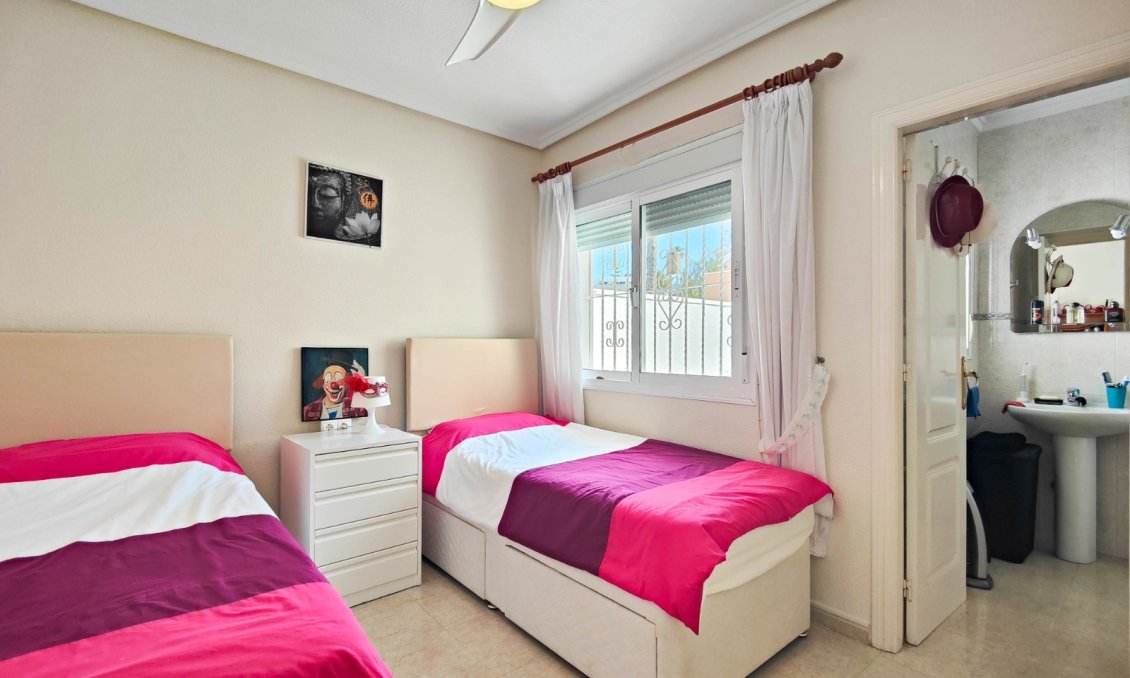 Resale - Villa -
Ciudad Quesada - Costa Blanca