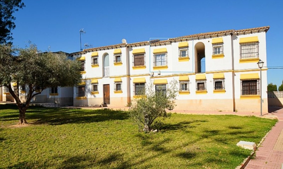 Resale - Apartment -
San Miguel de Salinas - Inland
