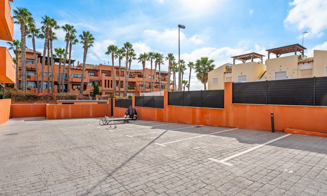 Resale - Apartment -
Orihuela Costa - Costa Blanca