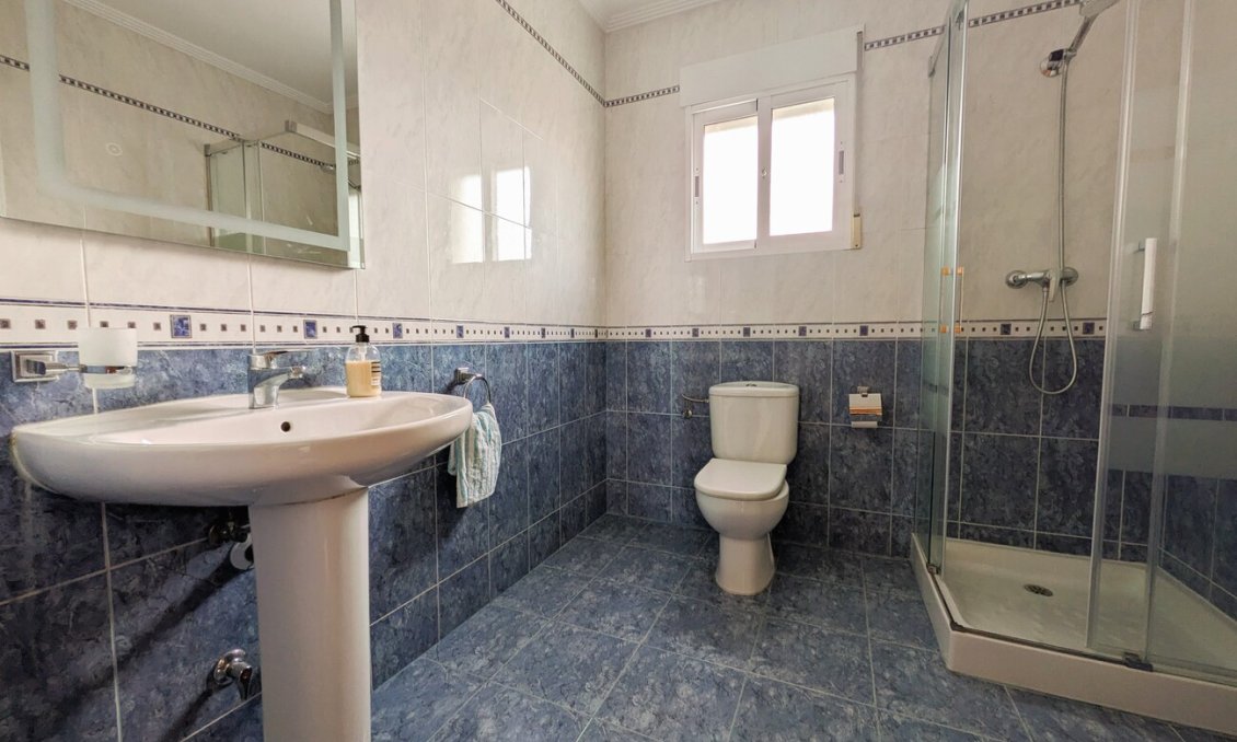 Resale - Villa -
Campos del Río